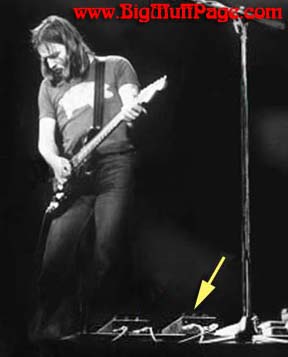 Gilmour live in '77